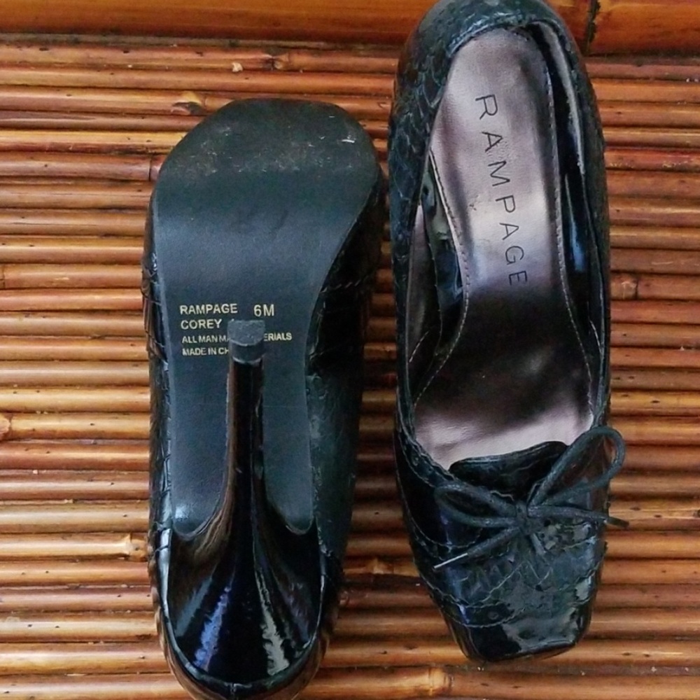 Shoes - Picture 3 of 3